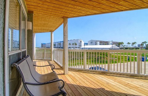 Port Aransas Apartment | Sand In Your Toes