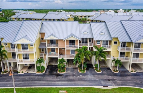 Ruskin Condo | Sandcastle U3261 - Little Harbor Beach Resort - Tampa Bay