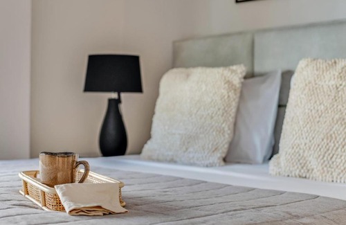 Larnaca Apartment | Sanders Crystal