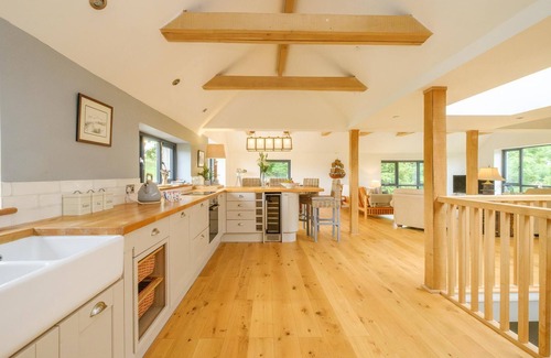 Saxmundham Cottage | Sandown, sleeps 12 - near Snape Maltings & Aldeburgh -Aldeburgh Coastal Cottages