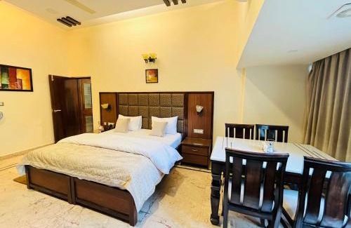 The Mall Road Hotel | SANDOZ Minerva - A Boutique Resort