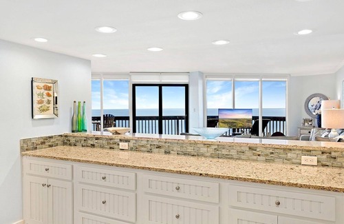 Port Aransas Condo | Sandpiper Condominiums 505, Panoramic Gulf Views w/direct access to Mustang Island/Port A beaches.