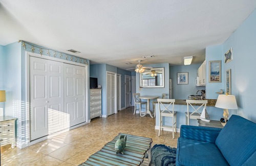 Holiday Isle Condo | Sandpiper Cove 8112 Studio Bedroom Condo by RedAwning