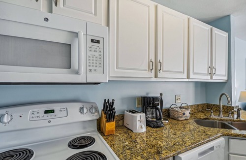 Holiday Isle Condo | Sandpiper Cove 8112 Studio Bedroom Condo by RedAwning