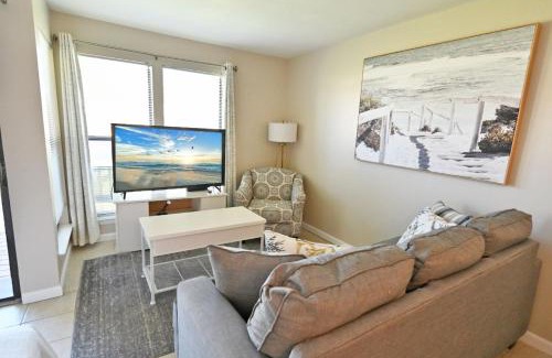 Holiday Isle House | Sandpiper Cove Unit 8125 Updated Studio In Destin FL