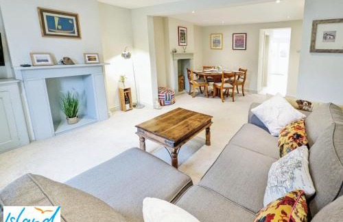 Ryde House | Sands Cottage