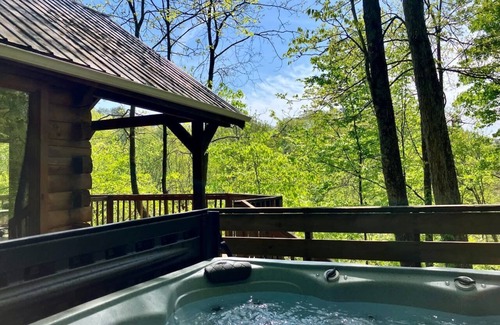 Stanton Cabin | Sandstone Cabin-RRG! Hot tub- Relaxing