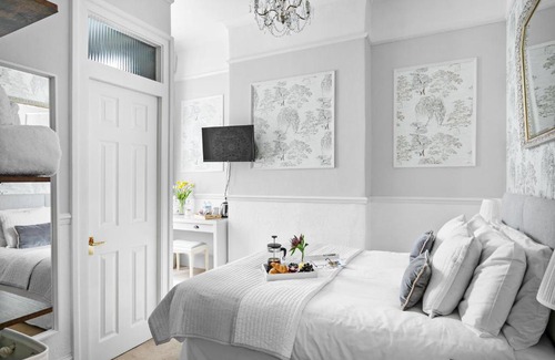 Torquay City Centre House | Sandway House
