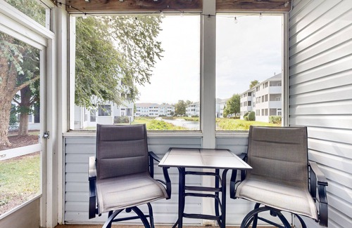 Rehoboth Beach Condo | Sanibel Village Condo w/3 pools & private patio
