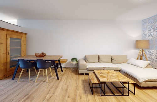 Altensteig Apartment | Sanierte Ferienwohnung/50qm/Wlan/Garten