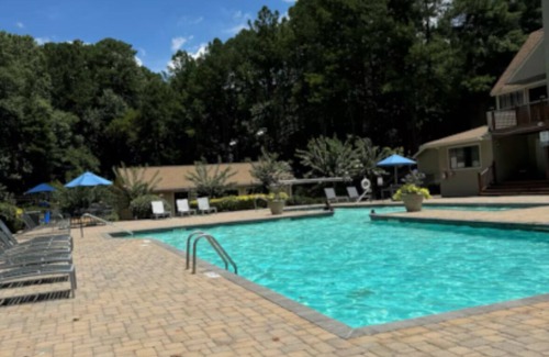 Norcross Condo | Sanitized 1BR Condo Peaceful Stay WiFi Near I-85 Dining 15min to Downtown ATL