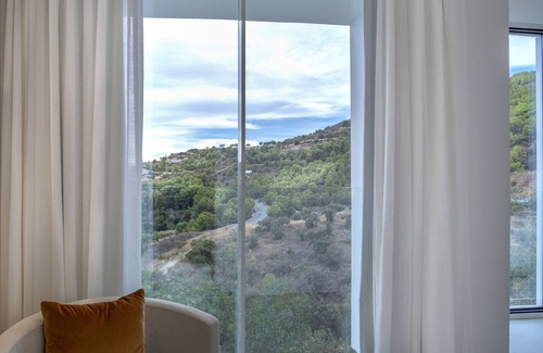 Almunecar House | SANNTONIO 4, Luxurious villa with jacuzzi ocean view and private beach club