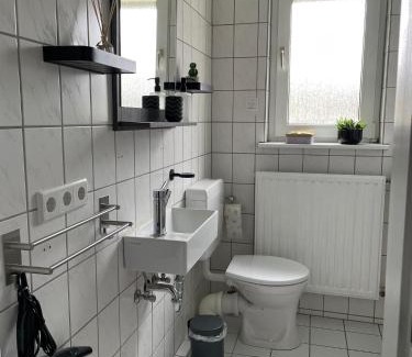 Emst Apartment | SANO - bei Joseph in Hagen- modernes Ambiente - Home office - Highspeed Internet - Waschmaschine