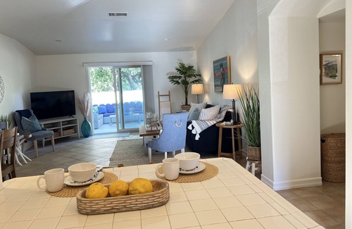 Santa Barbara Cottage | Santa Barbara/More Mesa cottage. Steps to bike path. Beautifully decorated.
