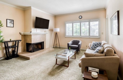 Santa Clara Apartment | Santa Clara 1BR Condo with Pool and Gym