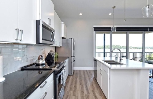 Point Venture House | Santana, Lake Travis Lakefront Paradise