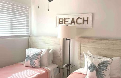 Red Hook Apartment | Sapphire Beach 2 bd Condominium w/washer and dryer