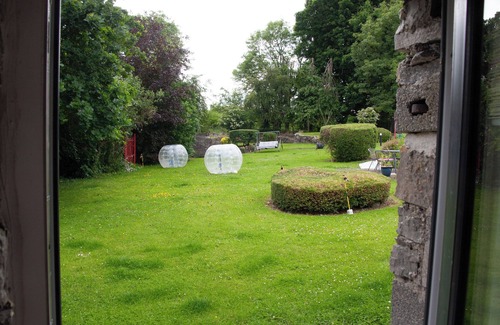County Meath Cottage | Sarahs Cottage an enchanting 1-bedroom artisan stone cottage near Clonmellon.
