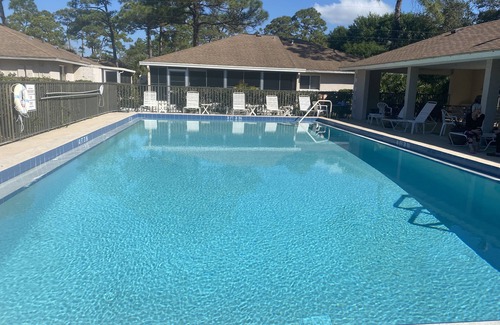 Park East Villa | Sarasota Downtown with heated swimming pool