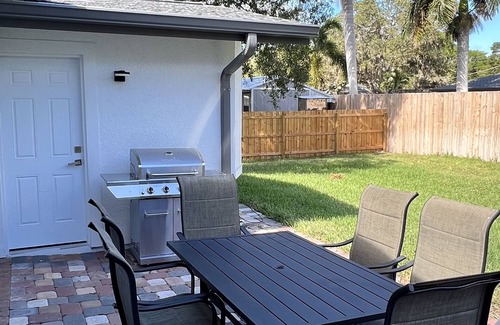 Ridge Wood Heights House | Sarasota family friendly house close to Seista Key beach.