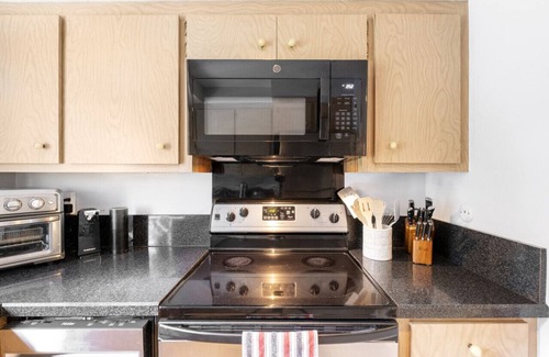 Indian Beach Sapphire Shores Villa | Sarasota Jungle Garden Villa
