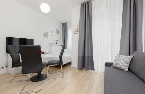 Wilanow Apartment | Sarmacka 23 - studio close to Medicover and Paley