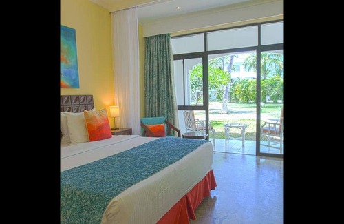 Nyali Bed & Breakfast | Sarova Whitesands Beach Resort & Spa 2