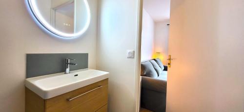 Bourg-la-Reine Apartment | Sauge Magnifique studio, RER B à 850m, Parking