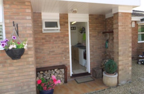 Martlesham Heath Apartment | Saurden Guest House