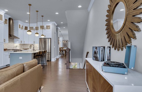 Hitch Village - Fred Wessels Homes House | Savannah Riverwalk Townhome