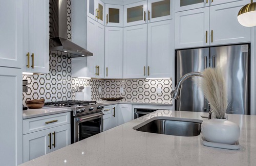 Hitch Village - Fred Wessels Homes House | Savannah Riverwalk Townhome