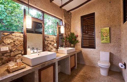 Savusavu Hotel | Savasi Island Resort