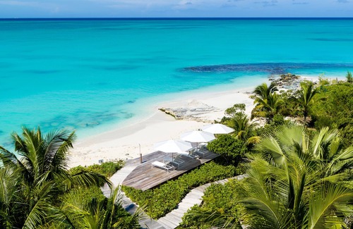 Grace Bay Villa | Saving Grace - Beautiful 5 Bedroom Beachfront Home