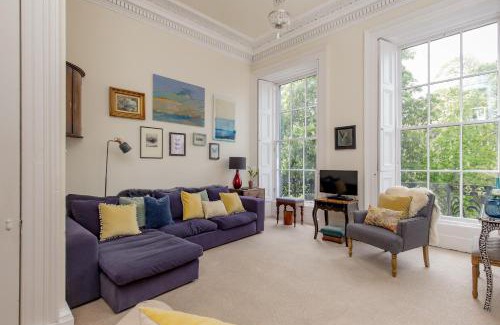 Bonnington Apartment | Saxe Coburg Place - 325