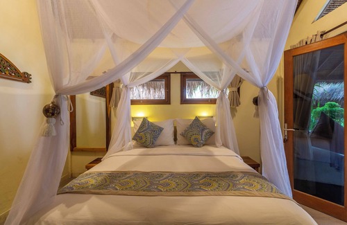 Gili Air Hotel | Scallywags Beach Club