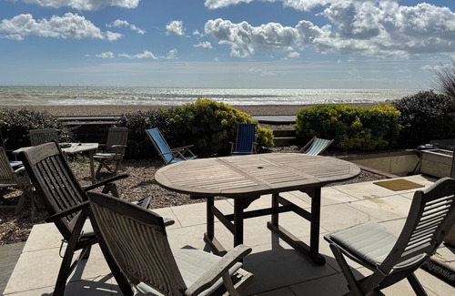 Shoreham-by-Sea Villa | Scandi Beach