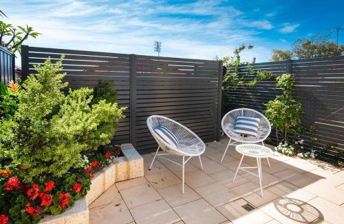Scarborough House | Scarborough Villa on Duke - EXECUTIVE ESCAPES