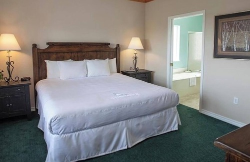 Branson Hotel | Scenic 2BR Near Branson Fun – Spacious, Clean & Ready for Families | 3 Units