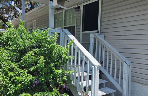 Summerfield Apartment | Scenic Country Hide-away in the Heart of Horse Country
