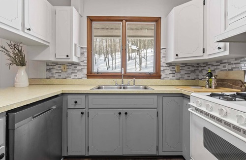 Frankfort House | Scenic Escape Kayaks Game Room on M22