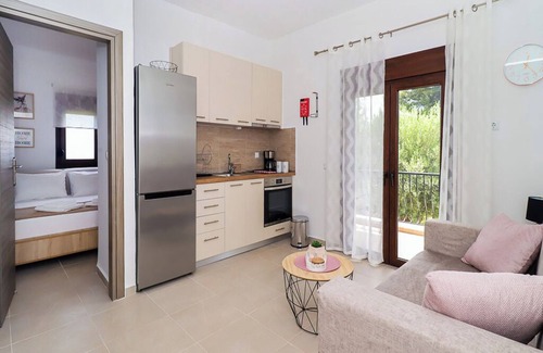 Kriopigi Apartment | Scenic Kriopigi Getaway - Cozy Anna-maria Apartment for 4