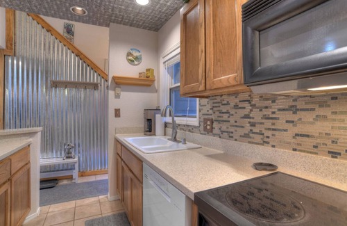 Purgatory House | Scenic Mountain Escape (#304) | Deck, Mtn Views, Fireplace, Near Ski, Dogs OK