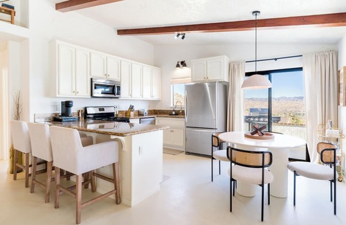 Morongo Valley House | Scenic Mountain View Desert Escape. Located between Palm Springs & Joshua Tree