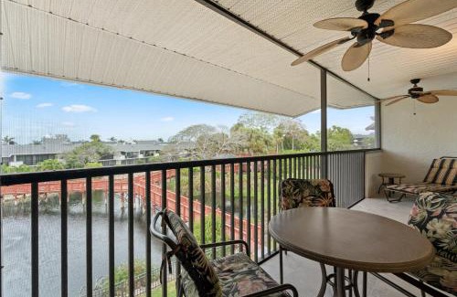 Park Shore House | Scenic Resort Views From This 3rd Floor Deluxe Condo