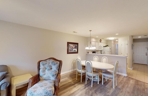 Pawleys Island Villa | Scenic Serenity 2 Bedroom Villa with Balcony