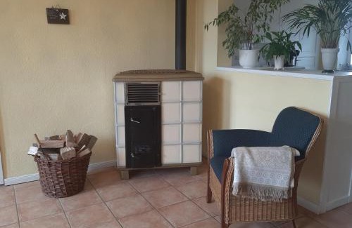 Stoltebuell Apartment | Schöne Ferienwohnung Im alten Gasthaus in Stoltebüll