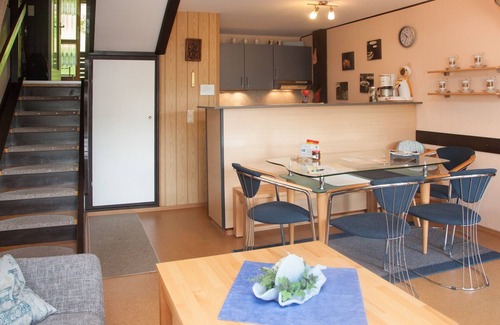 Vorauf Apartment | Schesek Ingrid House Rittersporn App. 3 - incl. Chiemgau Card