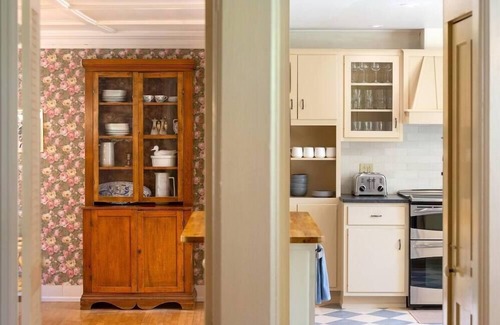 Manchester Center House | School Street House in heart of Manchester Center