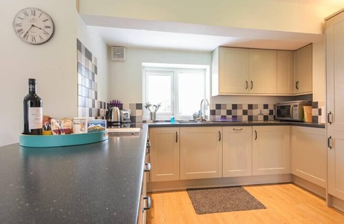Alnmouth Cottage | SCHOONER COURT NO1, pet friendly, country holiday cottage in Alnmouth