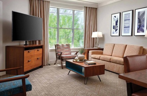 Desert Ridge Resort | Score Big with a Spring Training Getaway at Marriott Canyon Villas in Phoenix!